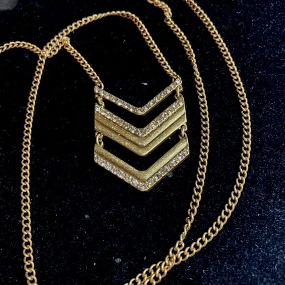J Crew Goldtone Crystal Chevron Necklace NWOT 30" - Picture 5 of 9